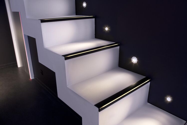 europole-luminaire-profils-lineaires-reglettes-steko-step-flat-line-ambiance-2